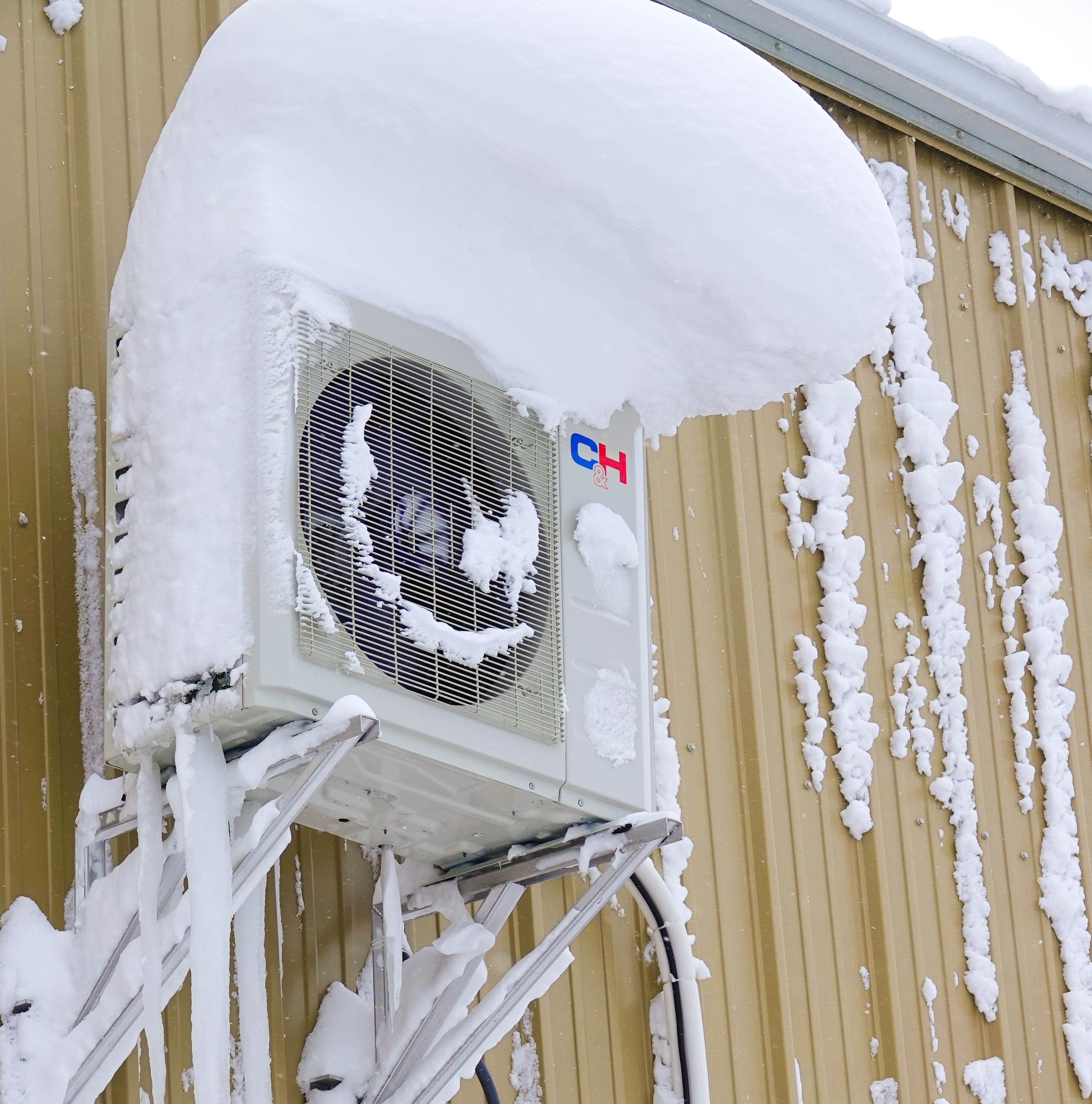 Dakota_snow_Canada00006